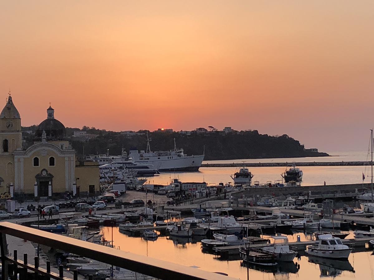 L'Isola Del Postino Rooms Procida Ngoại thất bức ảnh